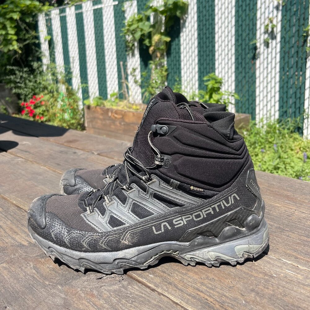 La Sportiva Ultra Raptor II Mid GTX Hiking Boots - Men's